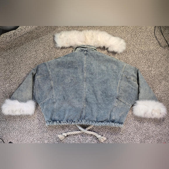 AKIRA Coat Blue Denim Jacket with White Faux Fur Removable Lining Oversized NWOT - Picture 9 of 15